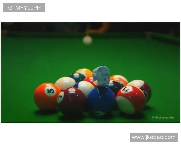 足球贴纸鱼缸的创意装饰与趣味玩法探索