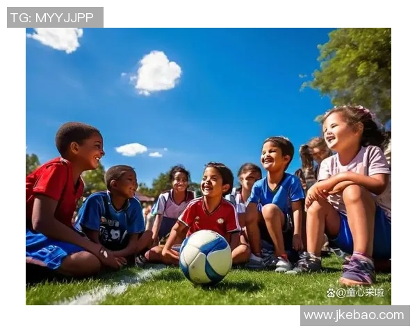 阳光明媚的午后我们在草地上尽情踢足球欢声笑语伴随每一个进球瞬间 阳光明媚的午后我们在草地上尽情踢足球欢声笑语伴随每一个进球瞬间
